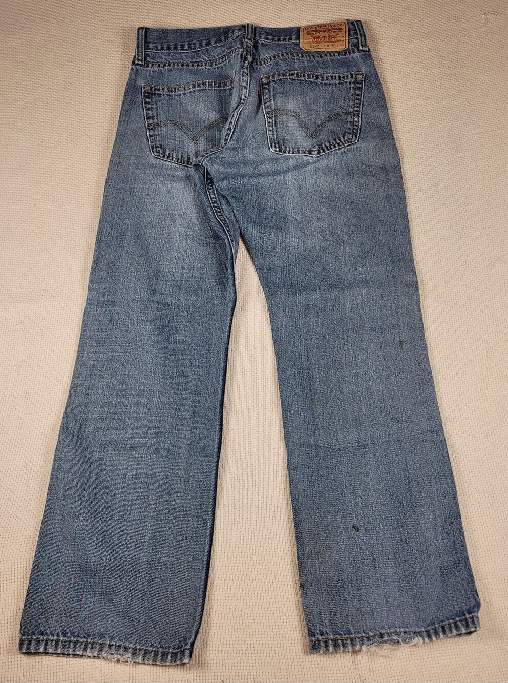Levis 514 Jeans Mens 32x30 Blue Slim Straight Leg Medium Wash Distressed Denim - Picture 2 of 16